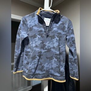 Fat Face Camo Quarter-Zip Pullover youth 10/11
